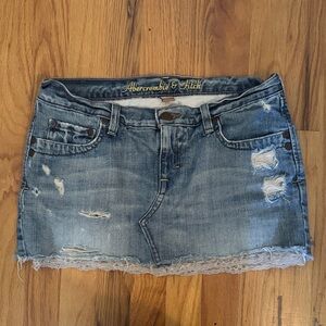 Abercrombie & Fitch 2000s Light Blue Distressed Denim Lace-Trim Mini Skirt